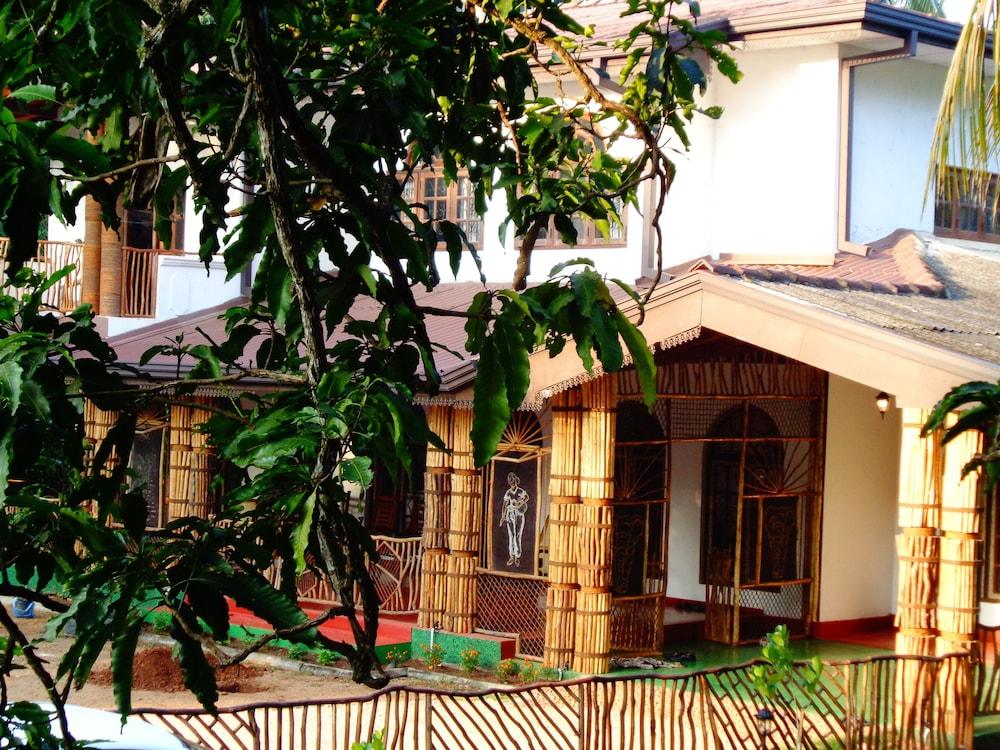 Xotic Resort Exterior