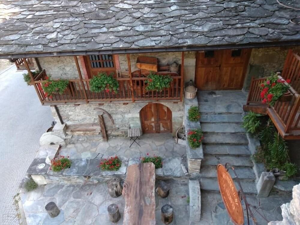 Albergo Diffuso La Marmu Aerial View