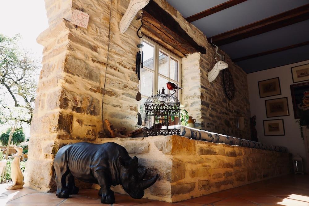 شامبر دوت سيكري بيريني الفندق من الداخل