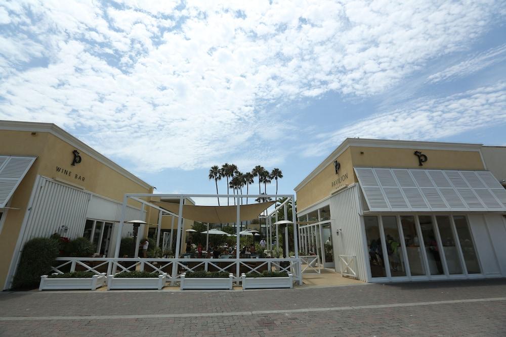 ذا بافيليون هوتل المنطقة الخارجية