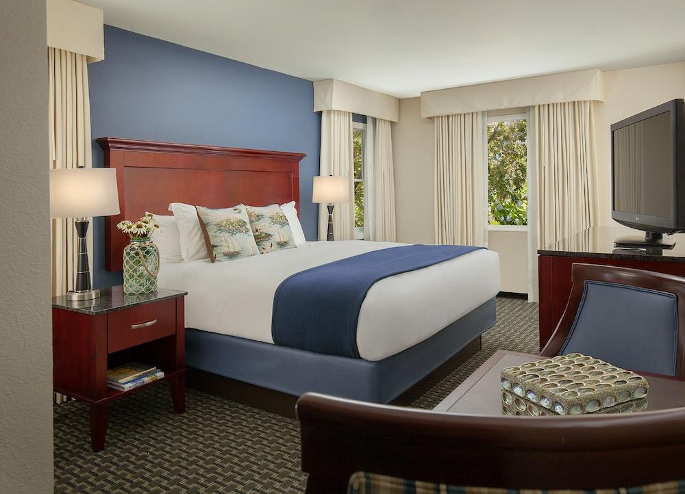 Inn on the Square Featured Image