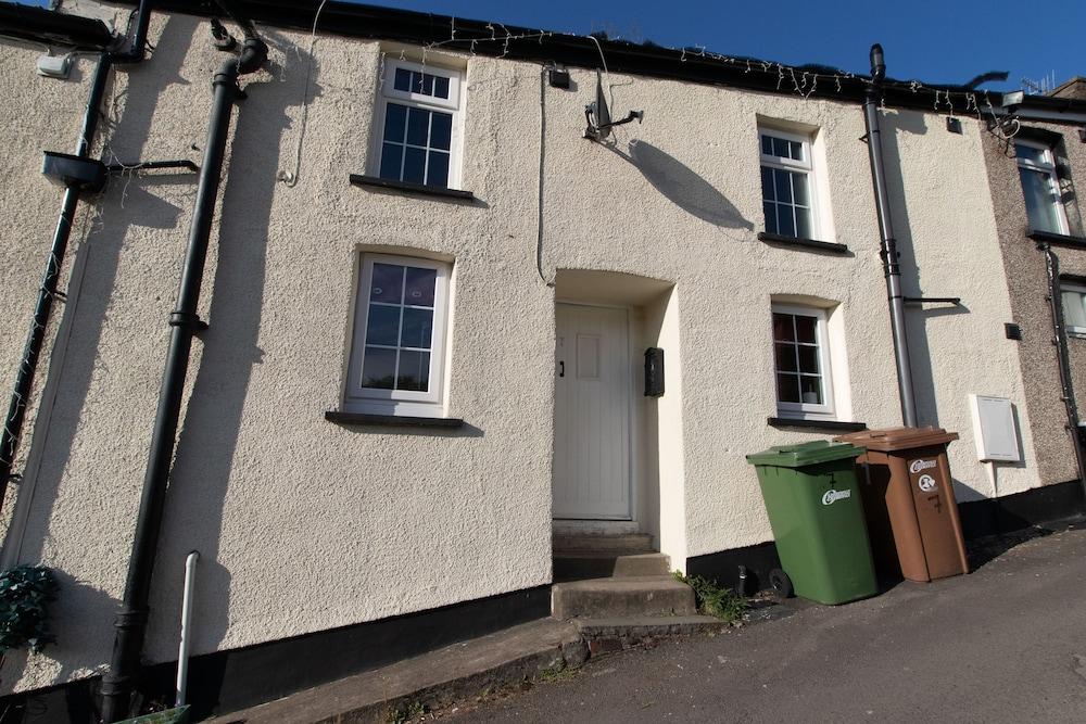 Cottage Hill