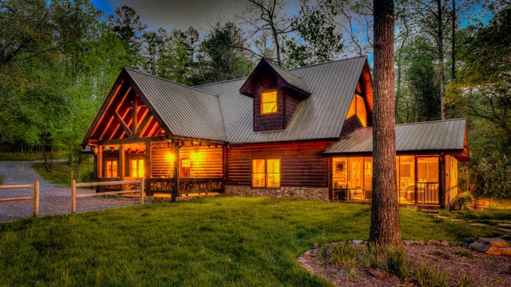 Hooked On Toccoa by Escape to Blue Ridge المنطقة الخارجية
