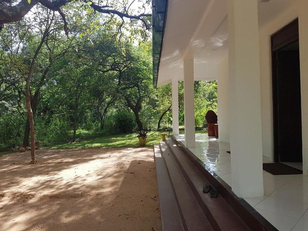 Eighth Wonder Resort Property Grounds