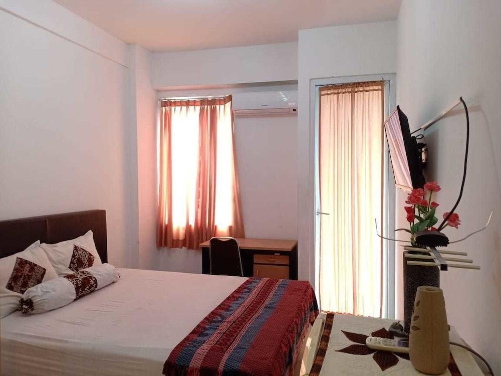 AGV Apartment Yogyakarta Room