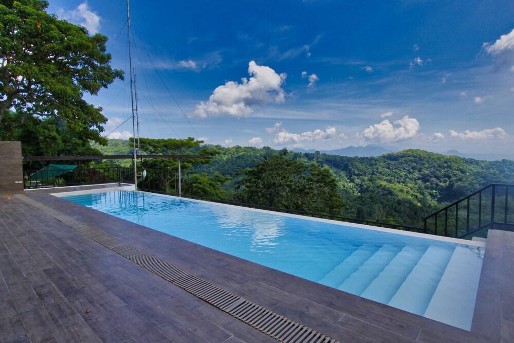 Bituin sa Tala Waterslide