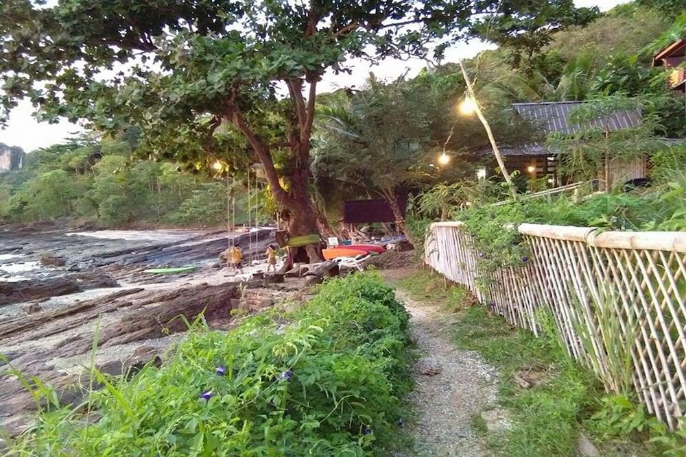 Phi Phi Sunset Bay Resort Property Grounds