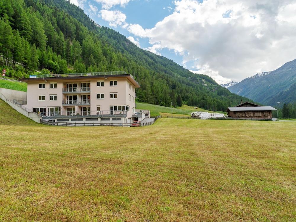 Hilltop Apartment in Zwieselstein With Terrace