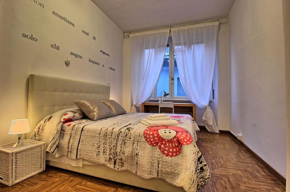 Logicasa Amazing Downtown Como Room