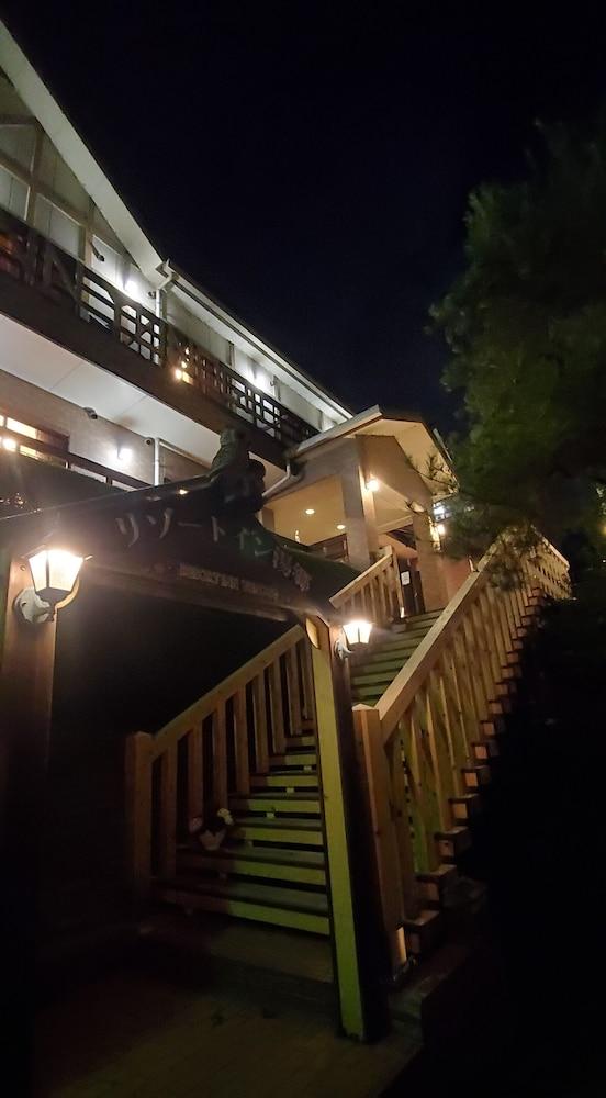 ريزورت إن يونوجو