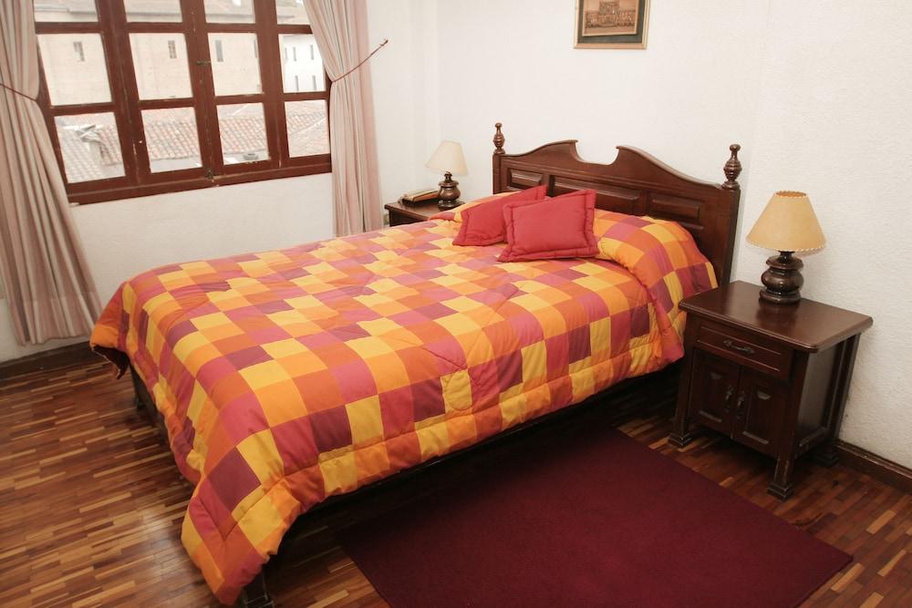 هوتل هواسي كونتيننتال الصورة الأساسية