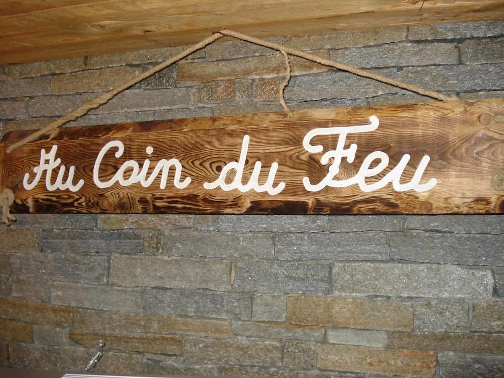 Le Plein Sud Interior Detail