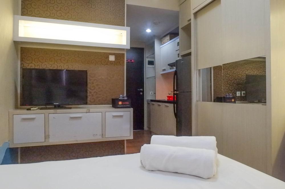 Trendy and Tidy Studio Room at Puri Mas Apartment Exterior
