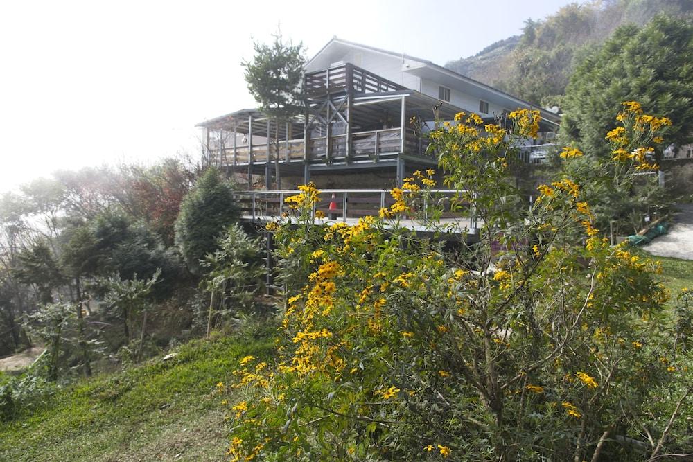Guan Wu Chia Cao Exterior