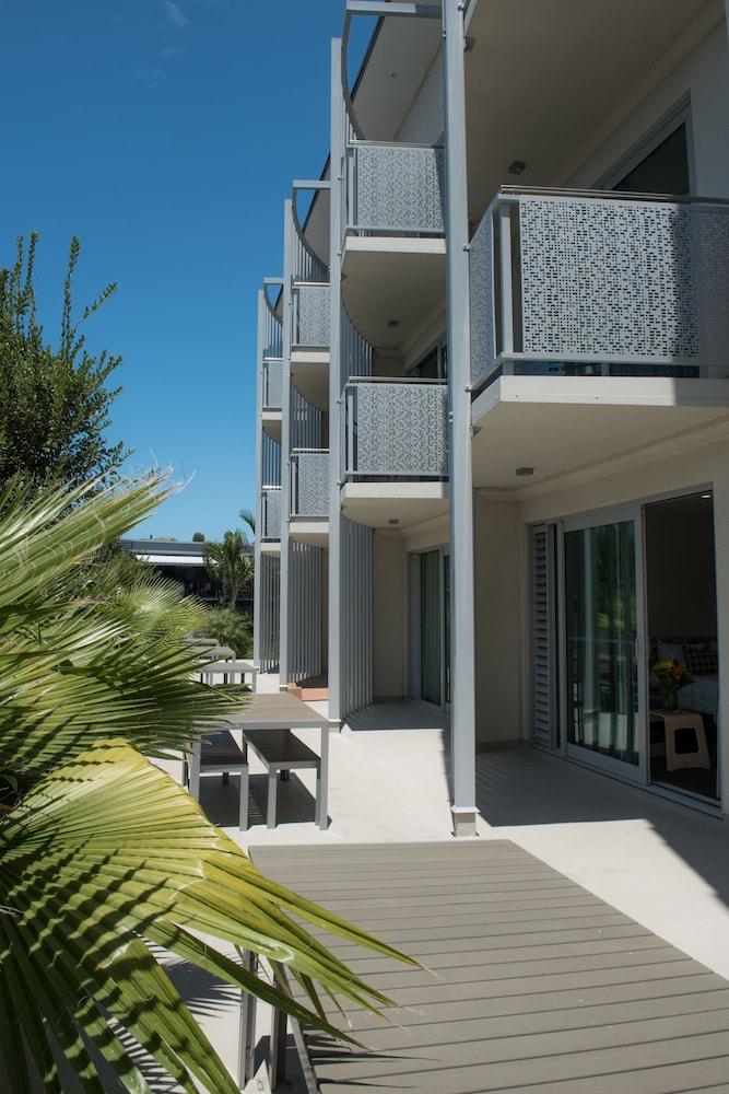 Navigate Seaside Hotel BBQ/Picnic Area