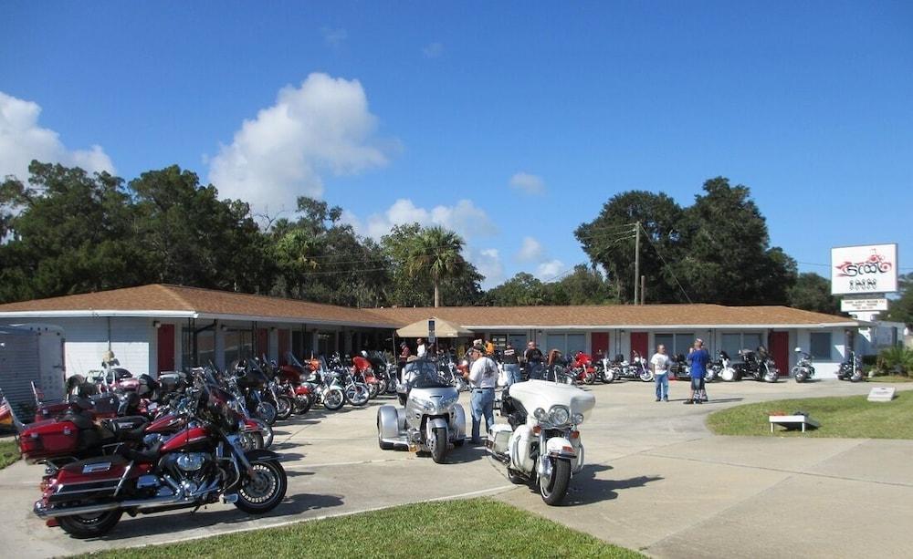 The Scoot Inn