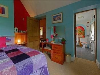 Penmachno Hall Guestroom