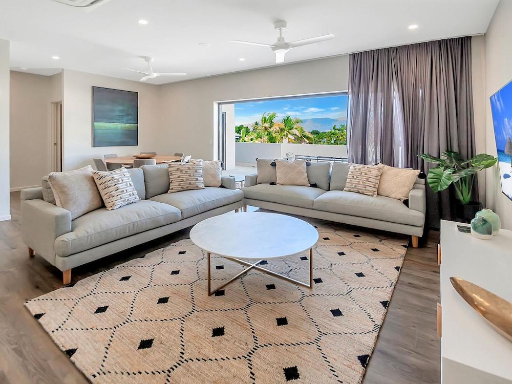 Superior Luxury Apartment in the City Life on Lake 19