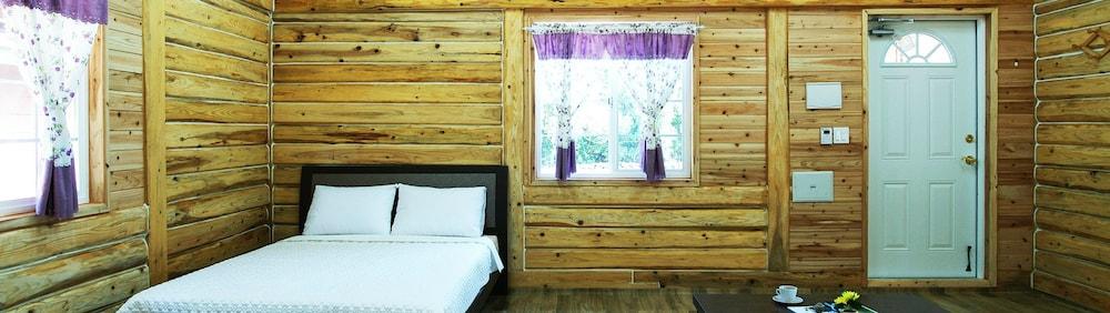 Jeju Joa Log Pension