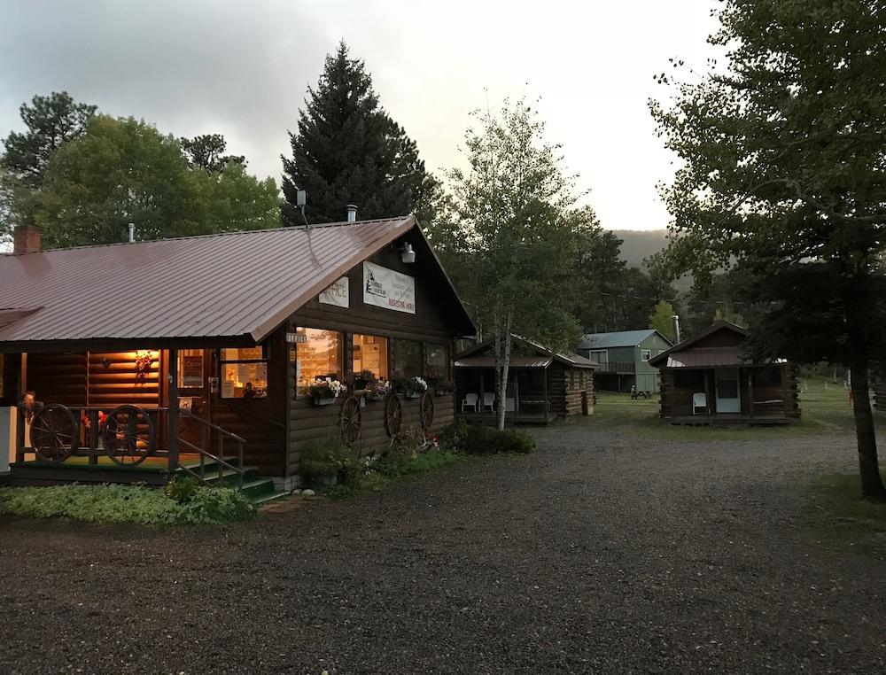 Grandview Cabins & RV Resort Featured Image