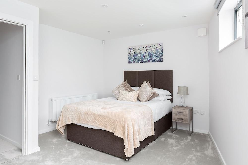 Heart of Camden Room