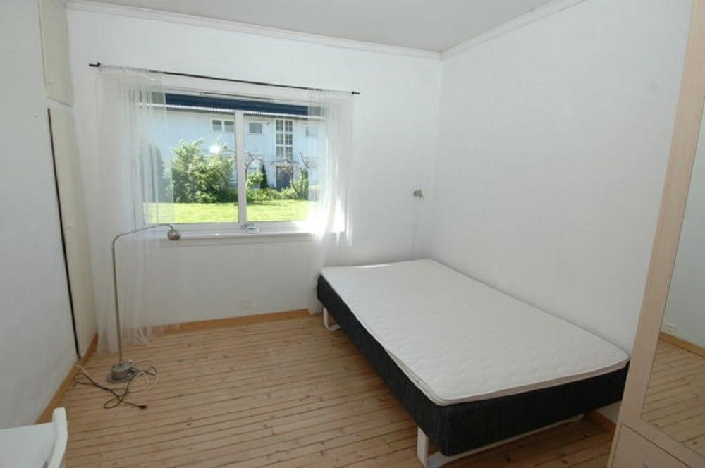 Solferie Holiday Apt. Bernt Holms Room