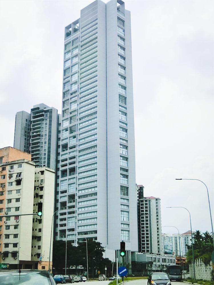 The Hub Service Apartment Exterior