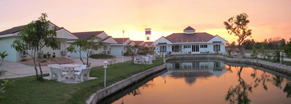 Onanong Resort Featured Image