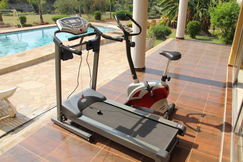 Borrowdale Ground Floor with Poolview Fitness Facility