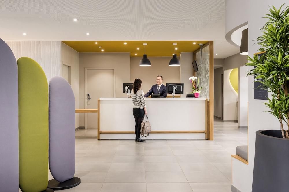 أبارت هوتل أداجيو آسيس كولومب لا ديفينس منطقة الاستقبال