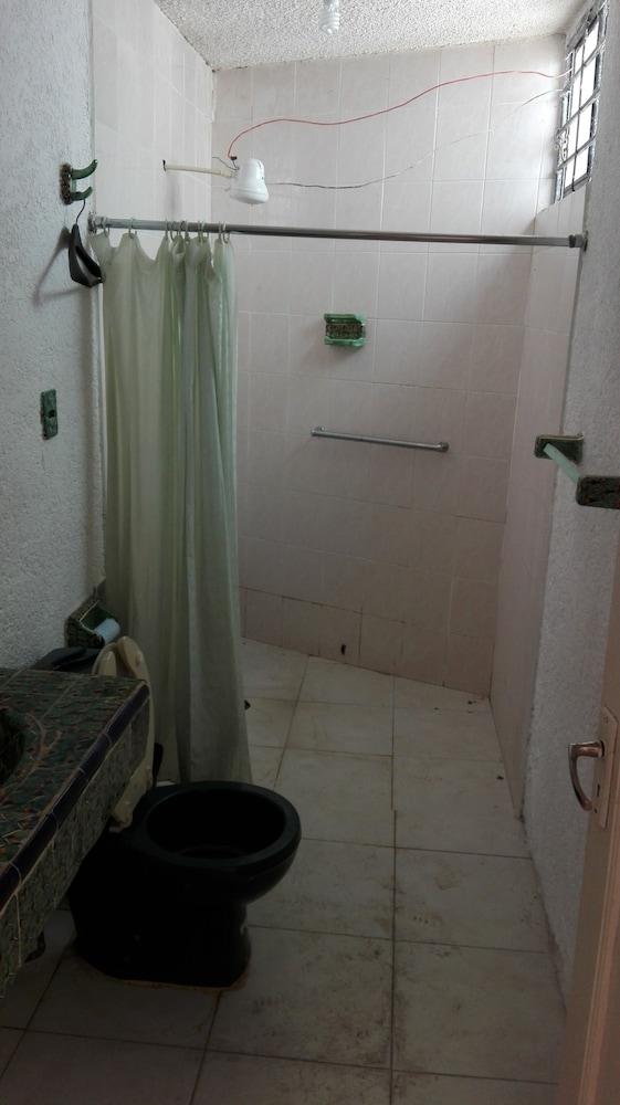 CynCas Bathroom