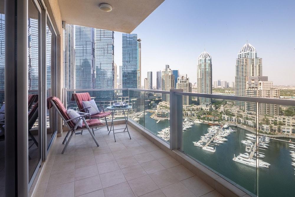 Gorgeous and Spacious 3BR With Full Marina Views! Property Grounds