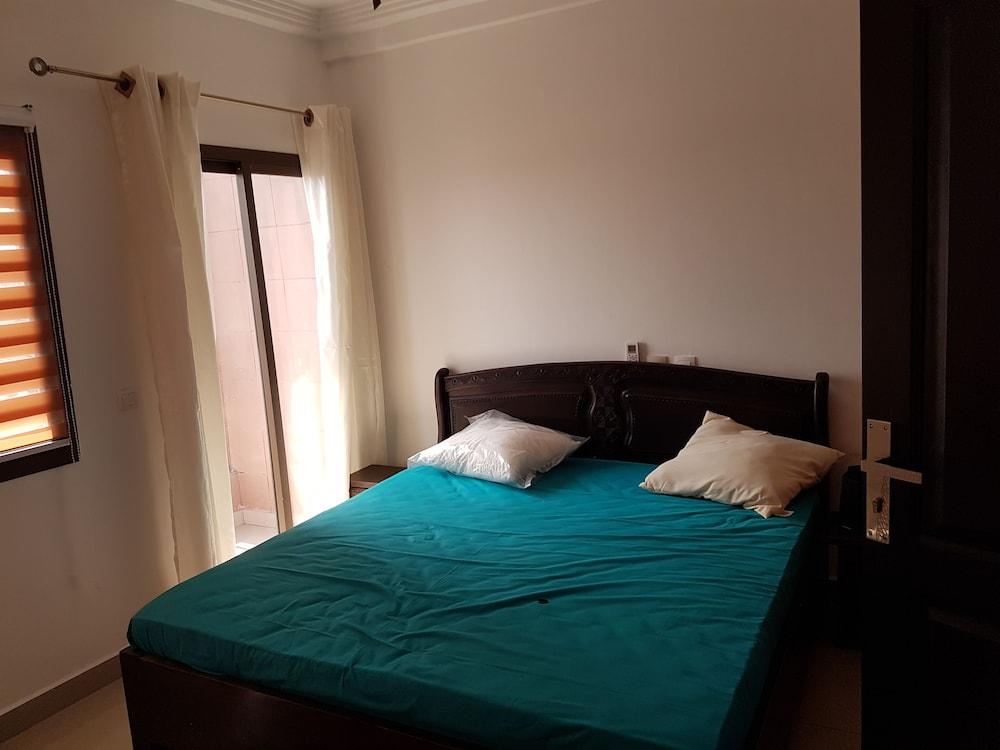 RESIDENCE ESTHER