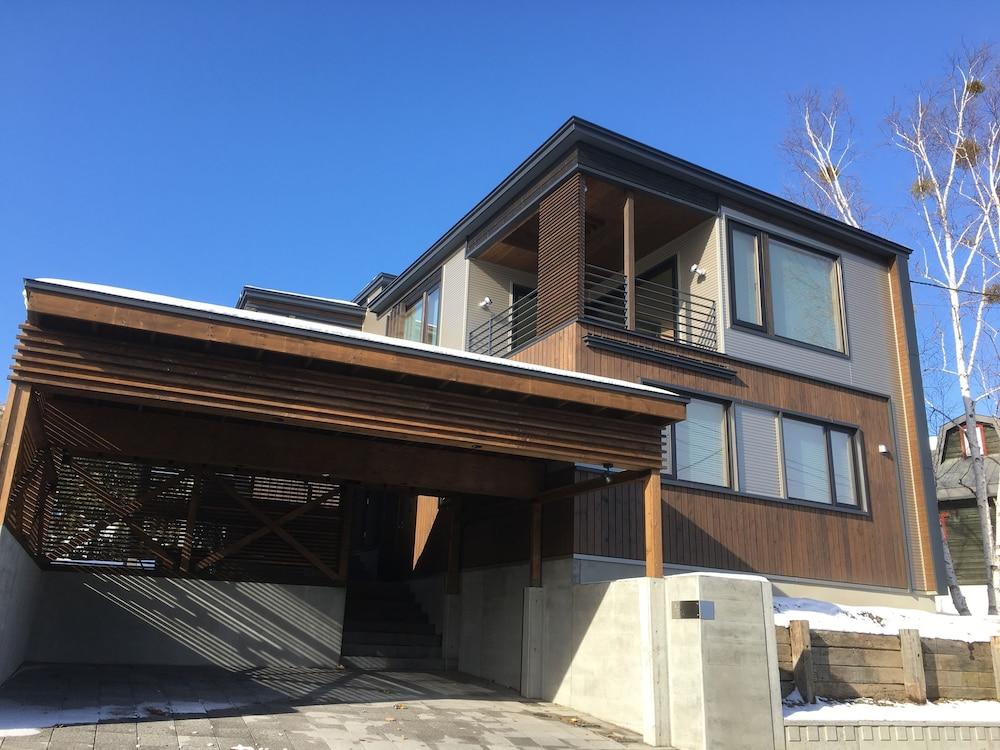 Fuyunoki Exterior