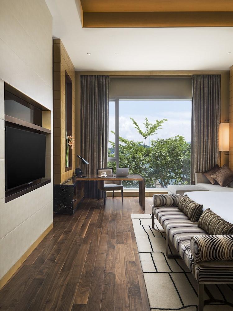 The Olympian Hong Kong Room