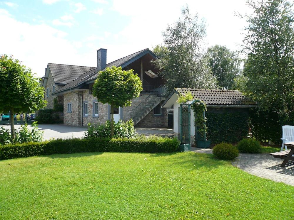 Perfect Accommodation with Hot Tub & Saunas in Hautes-Fagnes