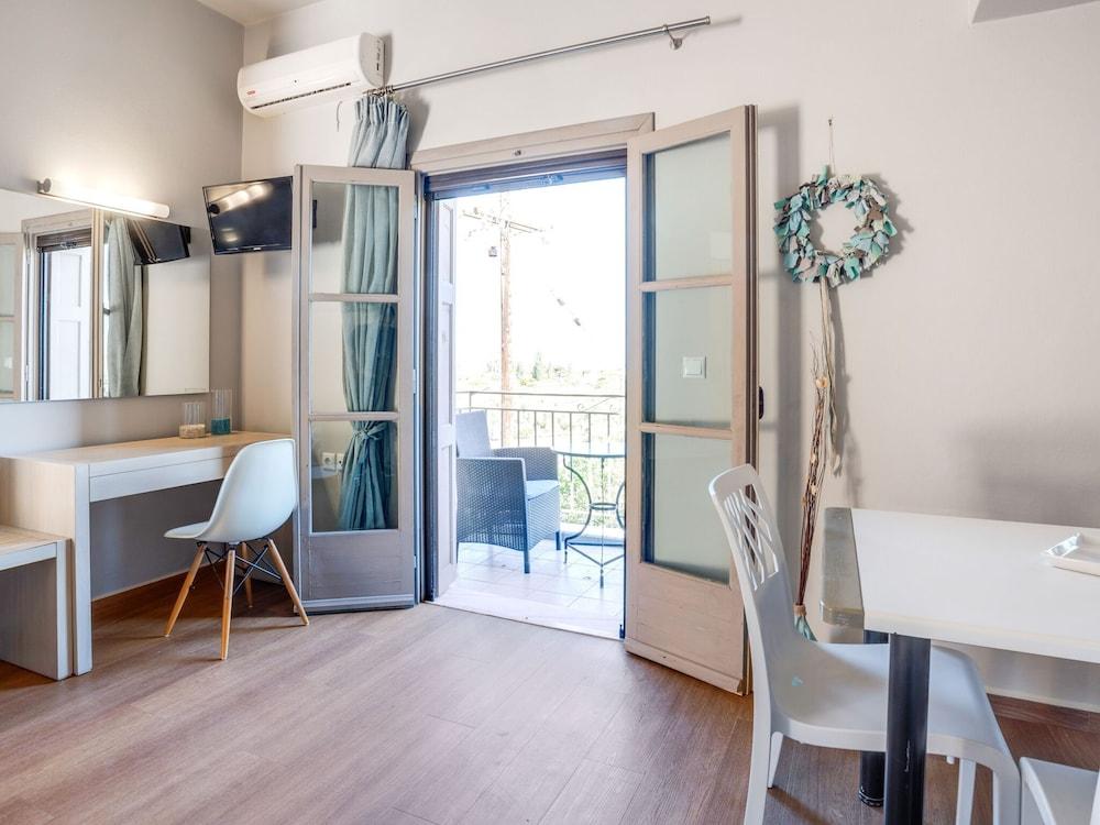 Alluring Apartment in Lesvos Island With Swimming Pool Reception