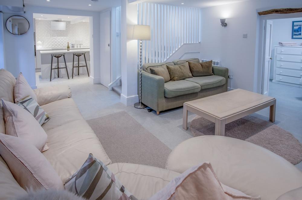 Caleb's Cottage - 4 Bed Cottage - Solva