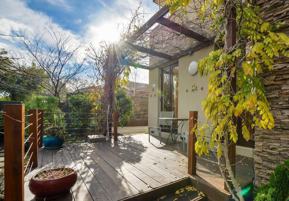 BOUTIQUE STAYS - Maple on Kent