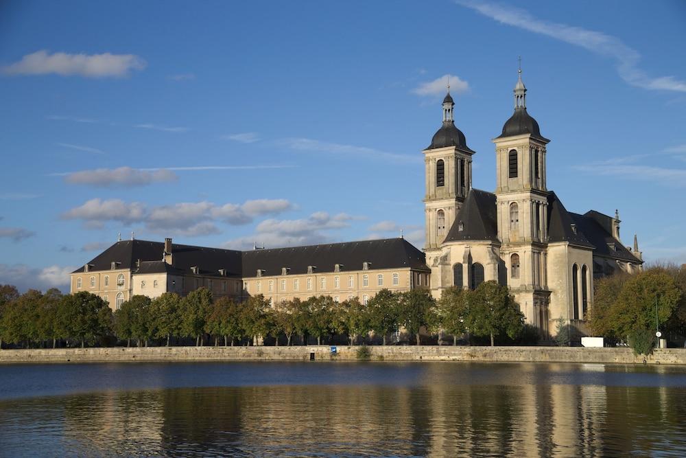 هوتل دي لابيا دي برمونتريس