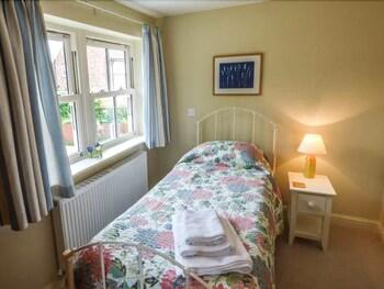 Sleepy Willows Guestroom