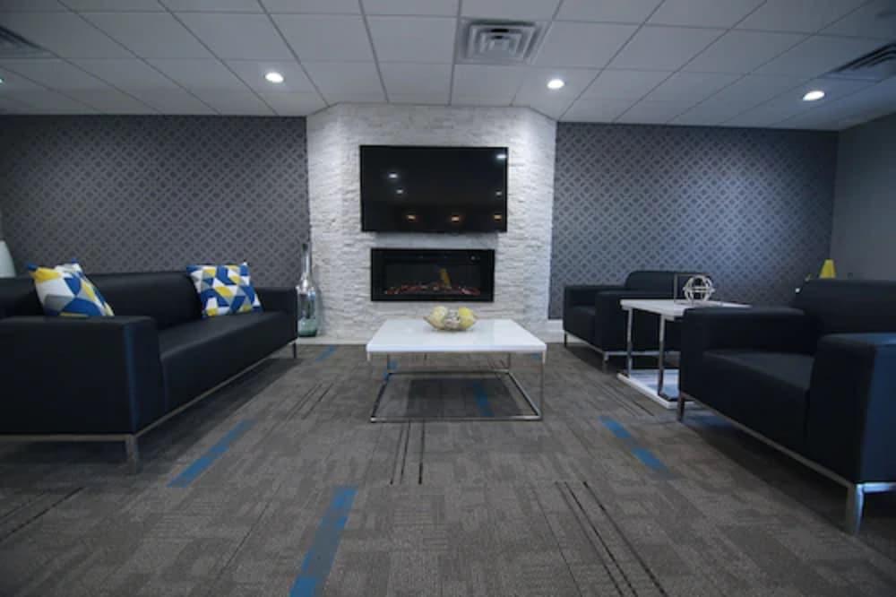 Home Inn and Suites