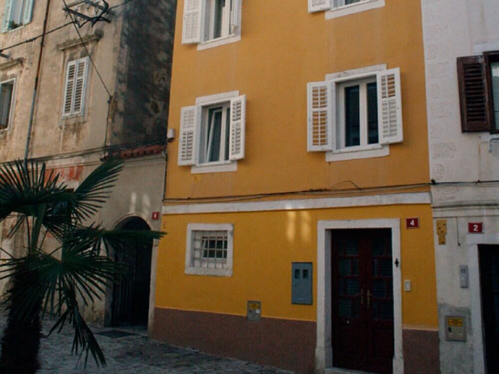 Charming Studio in the Heart of Piran, Near the Sea Featured Image