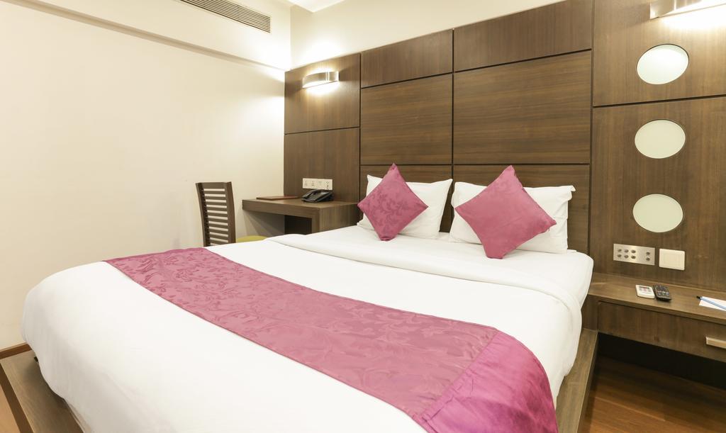 Treebo Select Metropolis Mumbai Others
