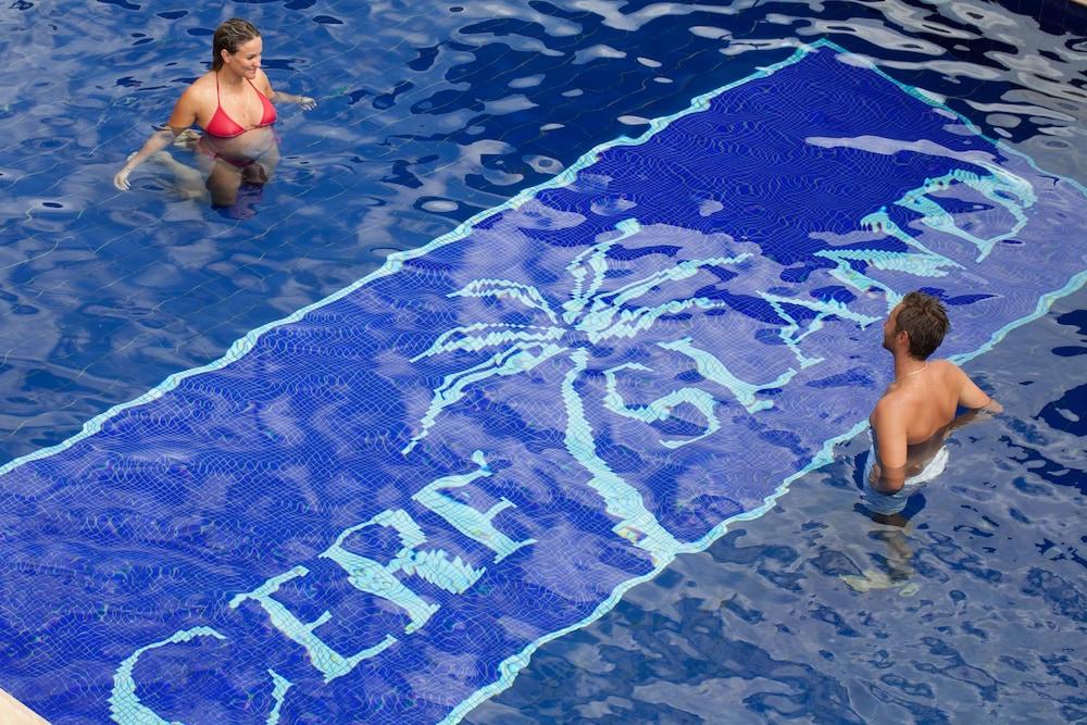Cerf Island Resort Outdoor Pool