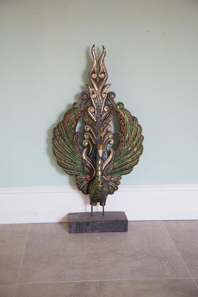 AvalonBnB Interior Detail