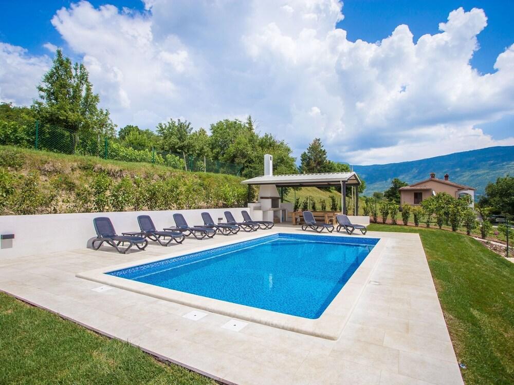 Modern Detached Villa With Swimming Pool Near Mountains of Ucka, Beach at 10 km Waterslide
