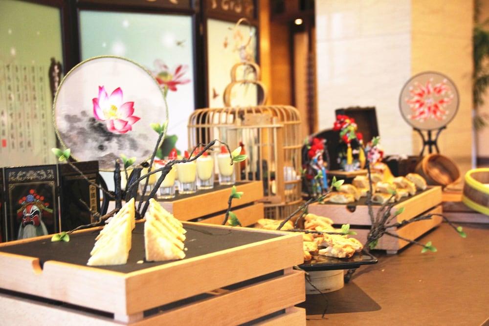 Four Points by Sheraton Suzhou Lobby