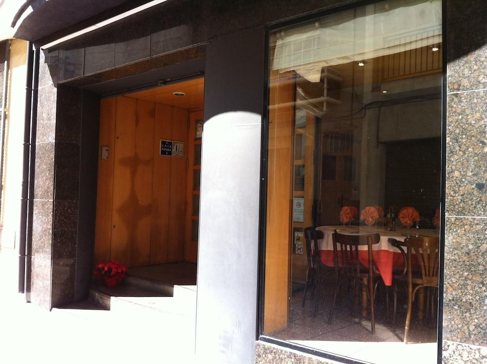 Can Setmanes Exterior
