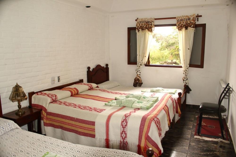 Hostería Los Cuartos Room